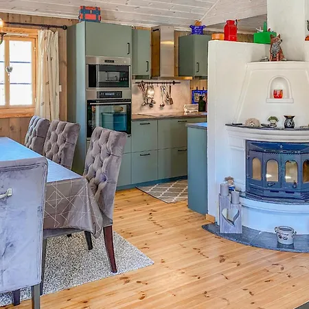 4 Bedroom Gorgeous In