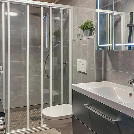 بيت للعطل 4 Bedroom Gorgeous In *